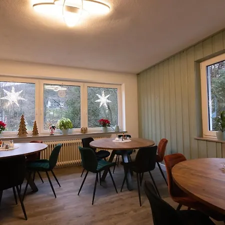 ベッド・アンド・ブレックファスト Am Itterbach Willingen