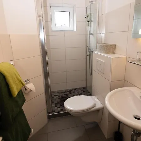 לינה וארוחת בוקר Am Itterbach